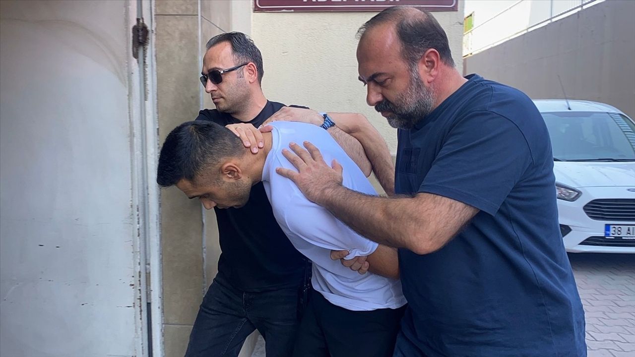 Kayseri'de Camide Bıçaklama Olayı