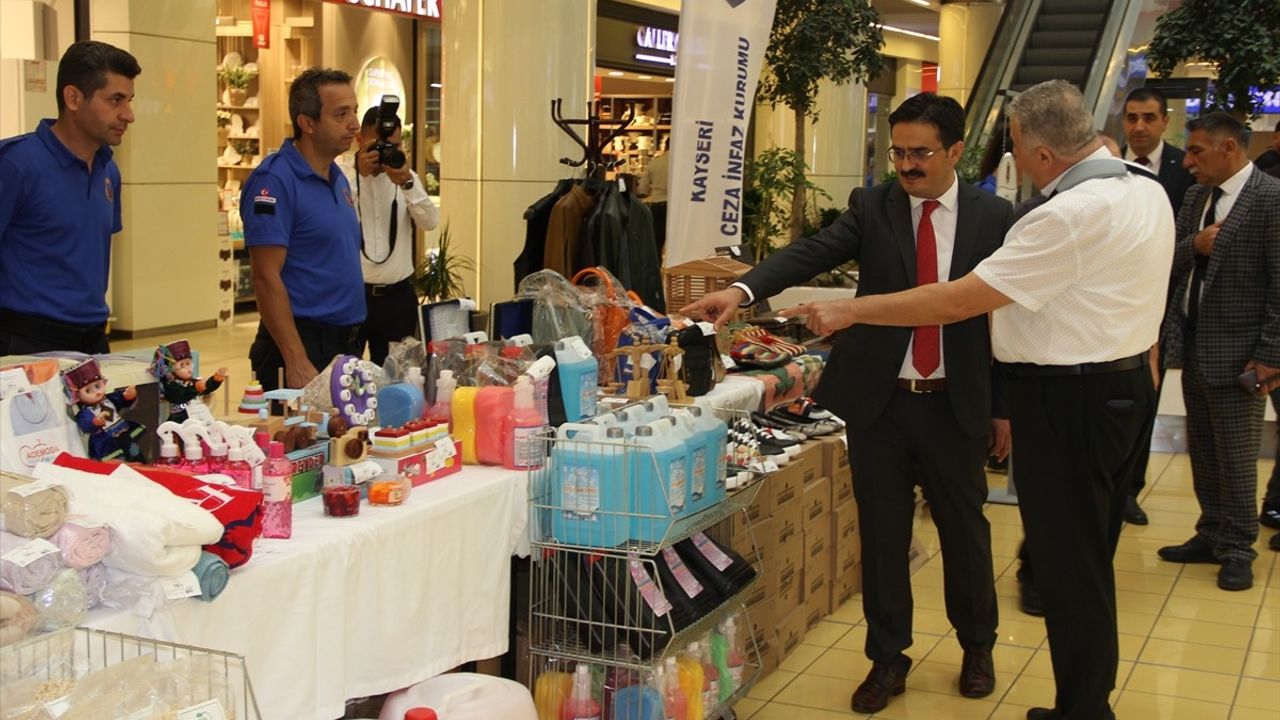 Kayseri'de Ceza İnfaz Kurumları Ürün ve El Sanatları Sergisi Açıldı