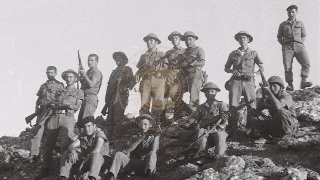 Kıbrıs Barış Harekatı'na Dair İlk Kez Yayınlanan Tarihi Fotoğraflar