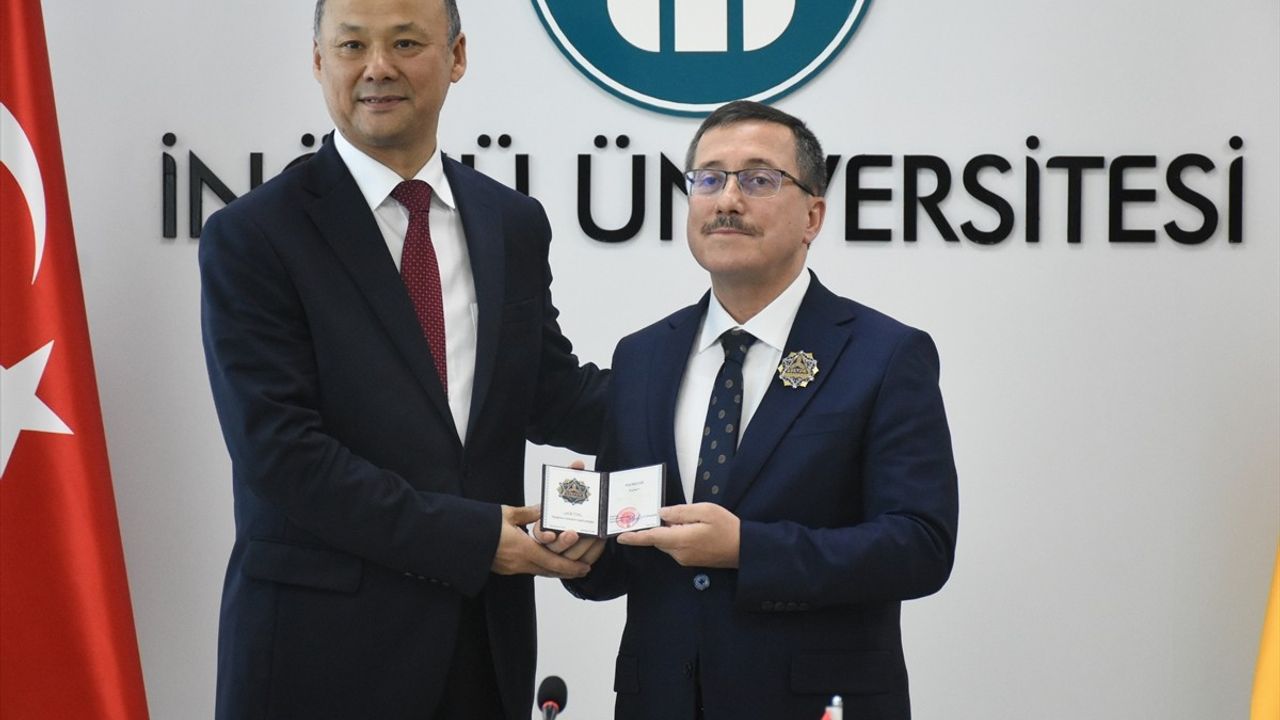 Kırgızistan'dan İnönü Üniversitesi'ne Ödül
