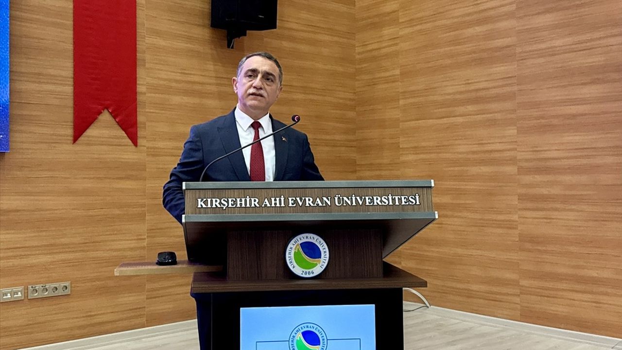 Kırşehir'de Din İstismarını Ele Alan Panel Düzenlendi