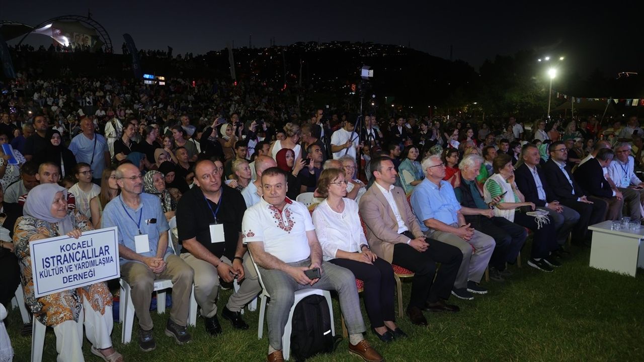 Kocaeli'de 2. Uluslararası Balkan Halk Oyunları Festivali Coşkuyla Başladı