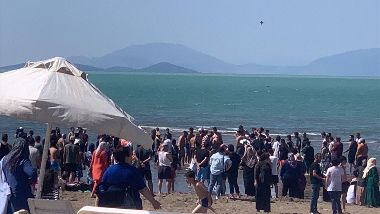 Konya'da Gölde Boğulma Tehlikesi: 9 Yaşındaki Çocuk Hastaneye Kaldırıldı