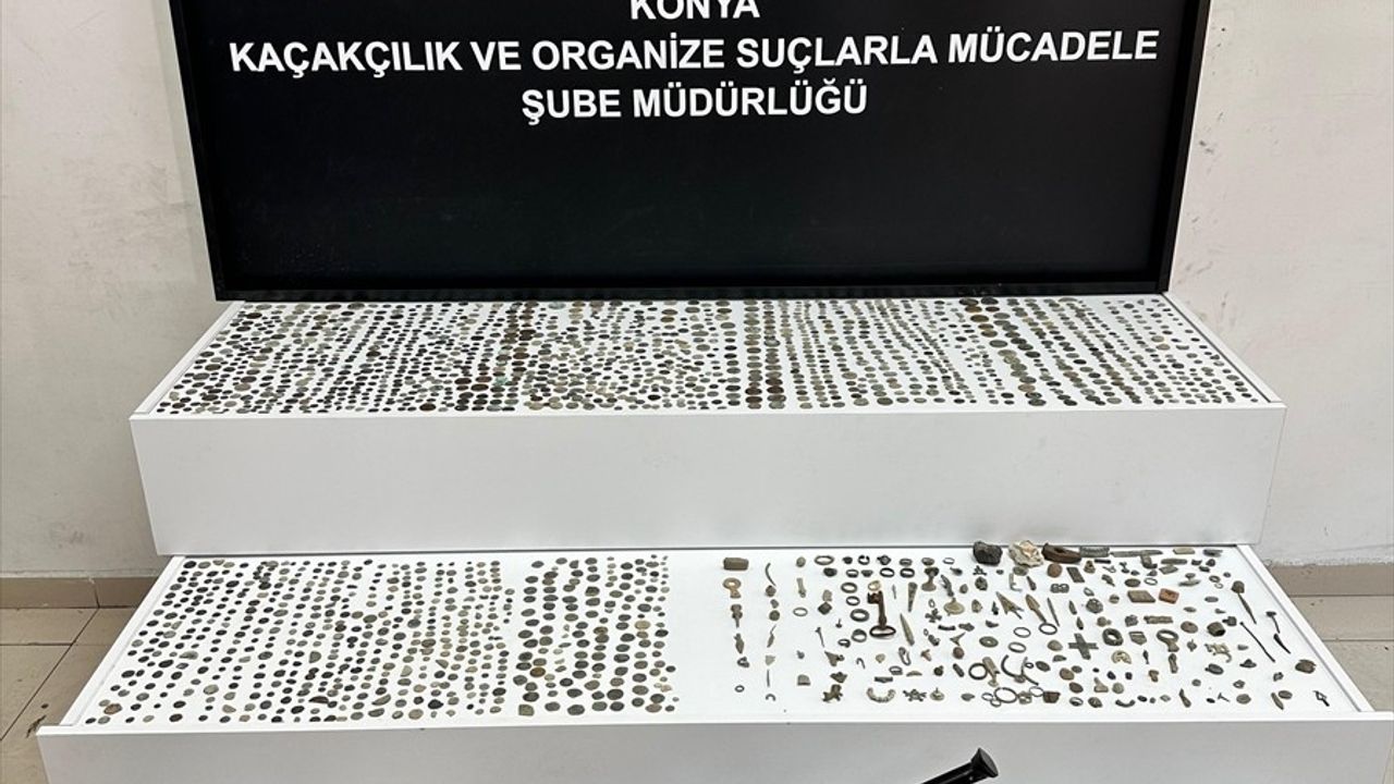 Konya'da Tarihi Eser Kaçakçılığına Karşı Operasyon: 2.108 Parça Eser Ele Geçirildi