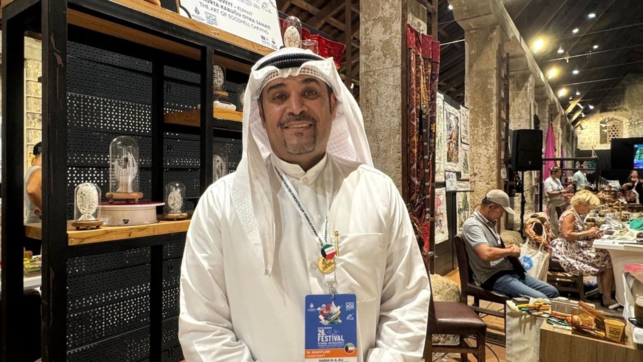 Kuveytli Sanatçı Sabah N. Asad İstanbul'da Eserlerini Sergiledi
