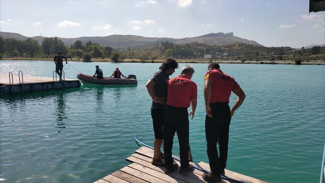 Manavgat'ta Kaybolan Genç İçin Arama Çalışmaları Devam Ediyor
