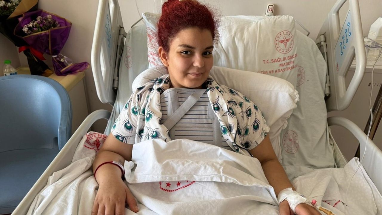 Mardin'de Yüksekten Düşen Genç Kadına Başarılı Ameliyat
