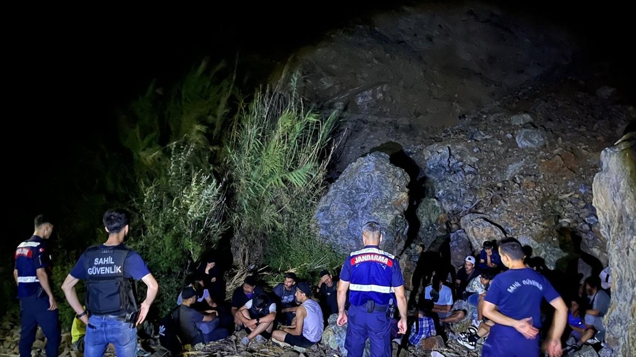 Marmaris'te Düzensiz Göçmen Yakalama Operasyonu
