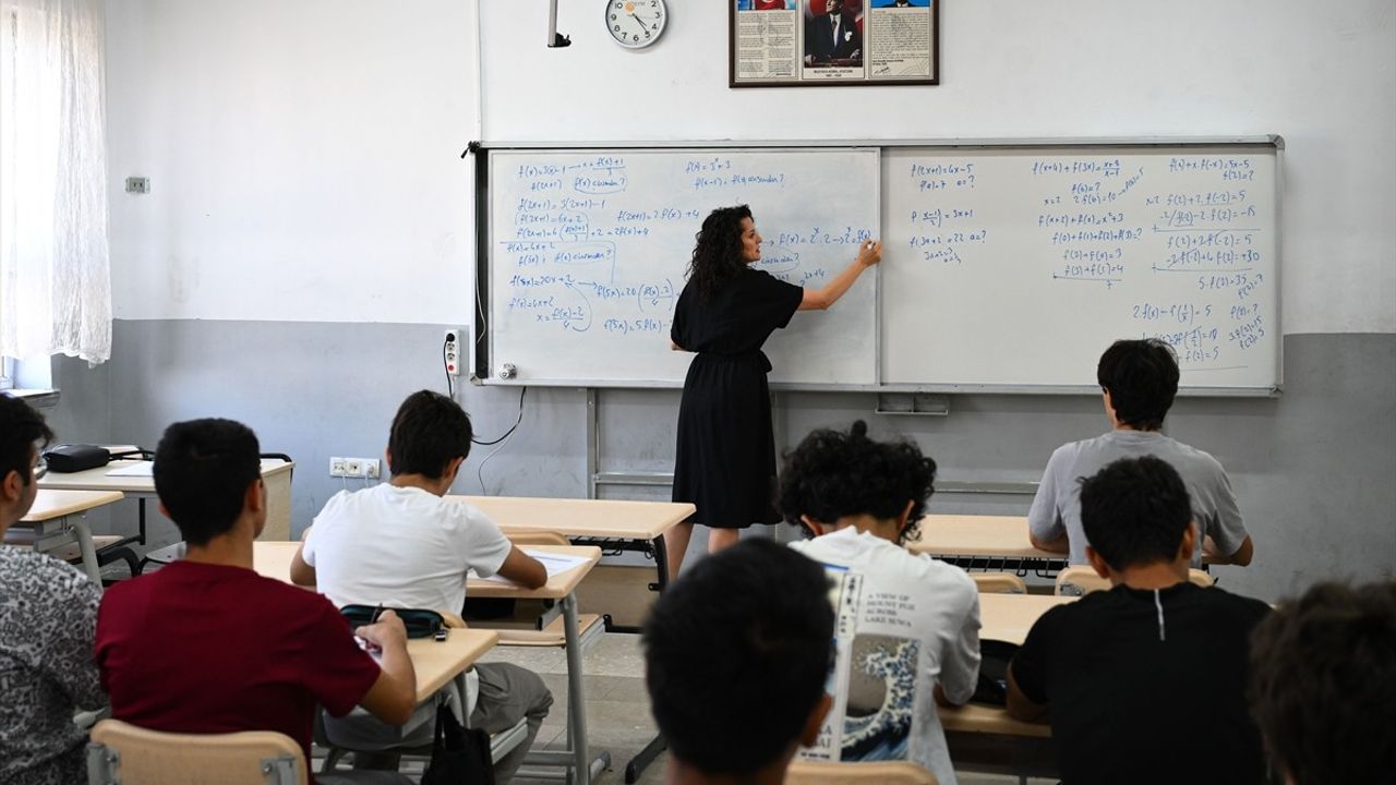 MEB Yaz Okulları ve Destekleme Kursları Başladı