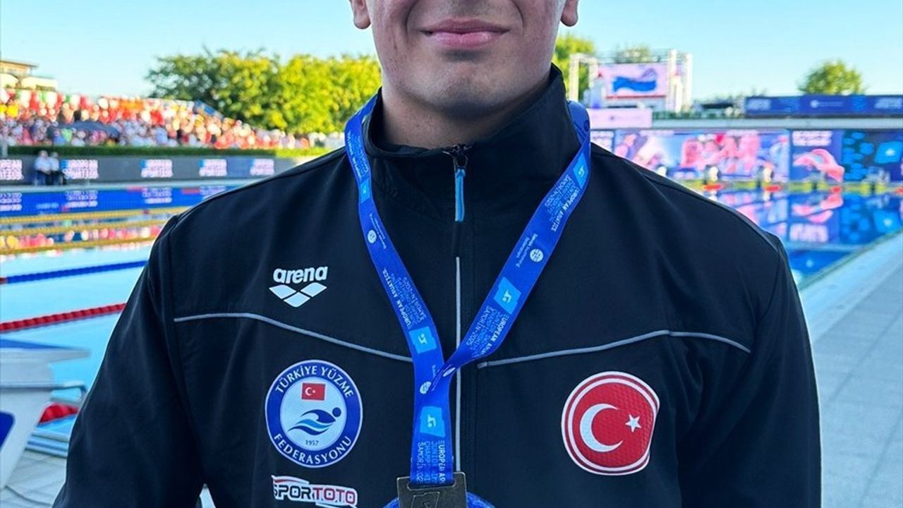 Nusrat Allahverdi Avrupa Gençler Yüzme Şampiyonu Oldu
