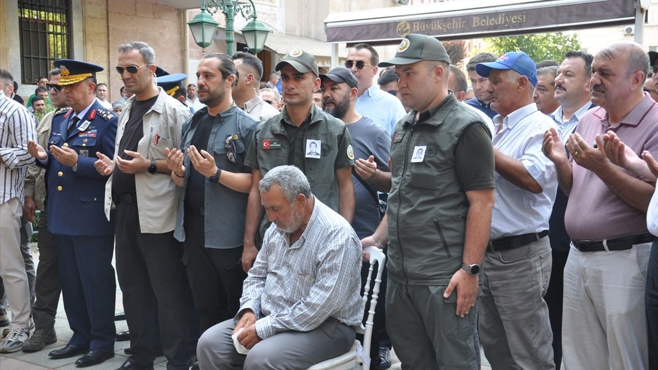 Orman Yangını Şehidi Eyüp Dereli'nin Cenazesi Eskişehir'de Defnedildi