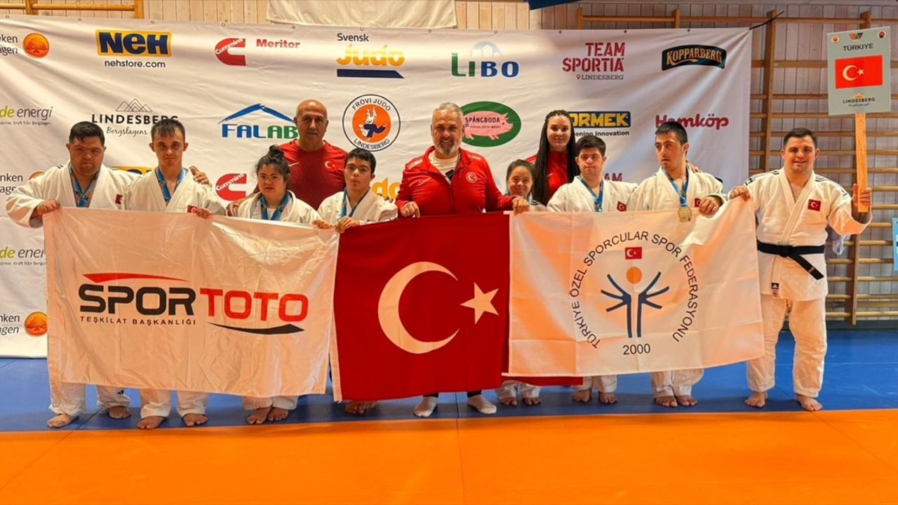 Özel Sporcular Down Judo Milli Takımı, İsveç'ten 8 Altın Madalyayla Döndü