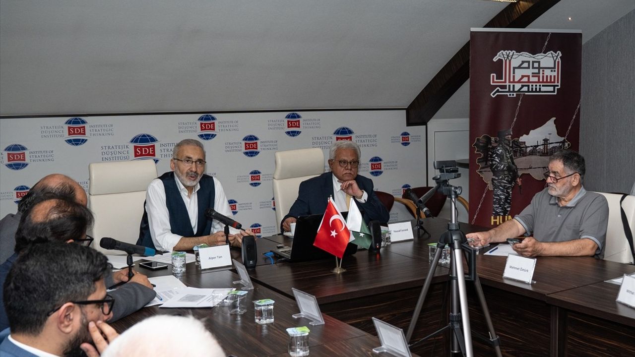 Pakistan-Hindistan Geriliminde Keşmir: Stratejik Düşünce Enstitüsü'nde Toplandı