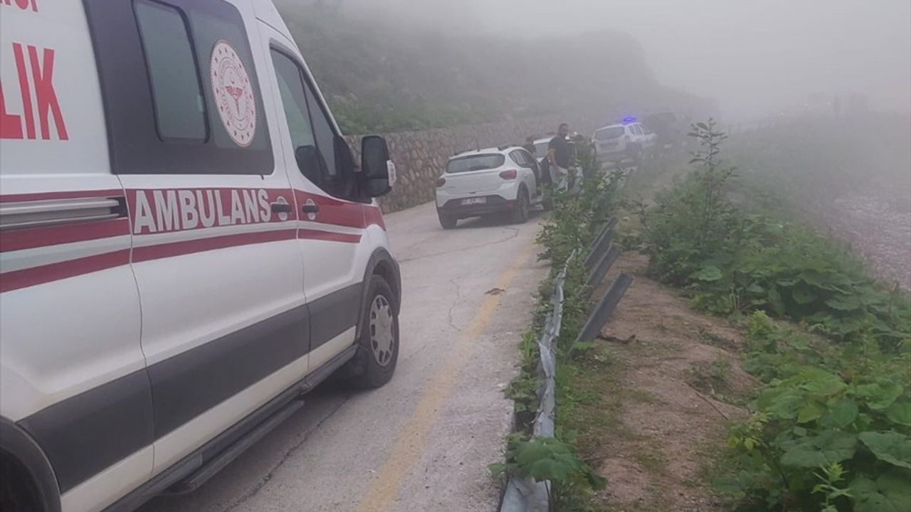 Rize Çamlıhemşin’de Kar Kütlesinin Altında Kalan Kadın Hayatını Kaybetti