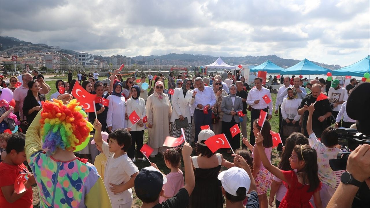 Rize'de Koruyucu Aile Şenliği Yapıldı