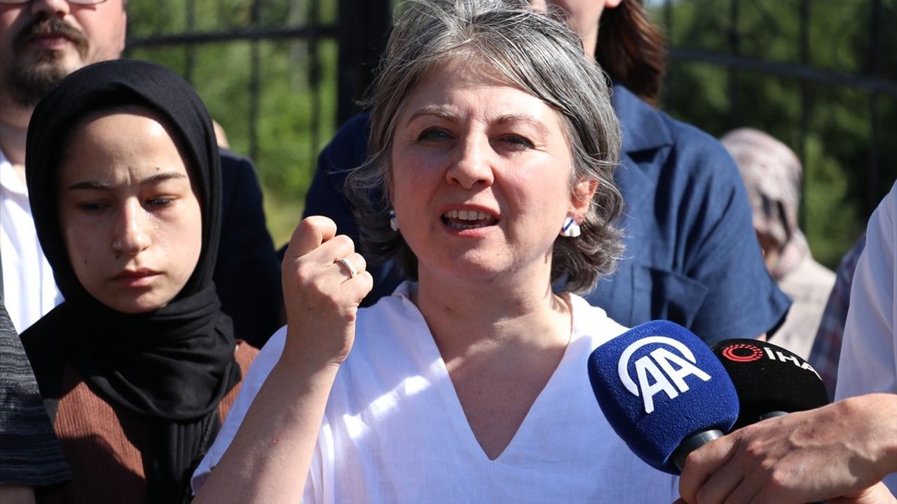 Sakarya'daki Havai Fişek Fabrikasındaki Patlama Kayıpları Anıldı