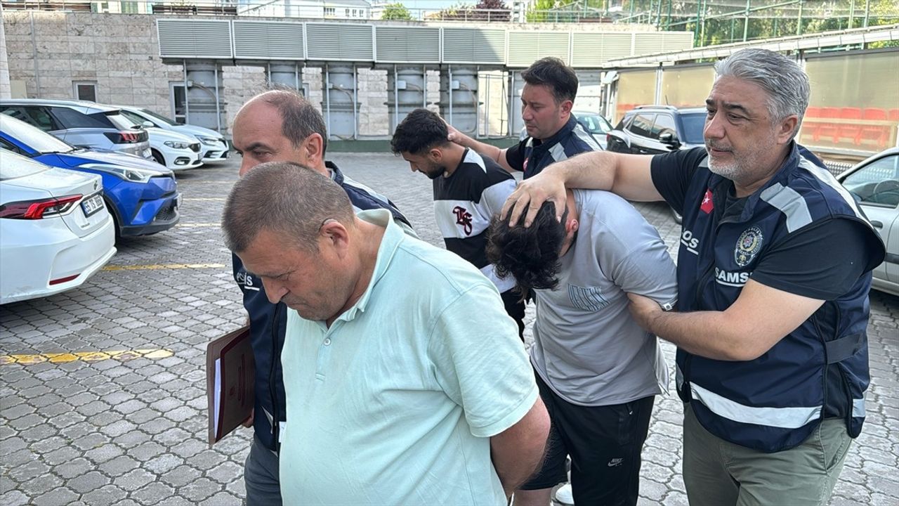 Samsun'da Polisle Çatışan 3 Kişi Adliyeye Sevk Edildi