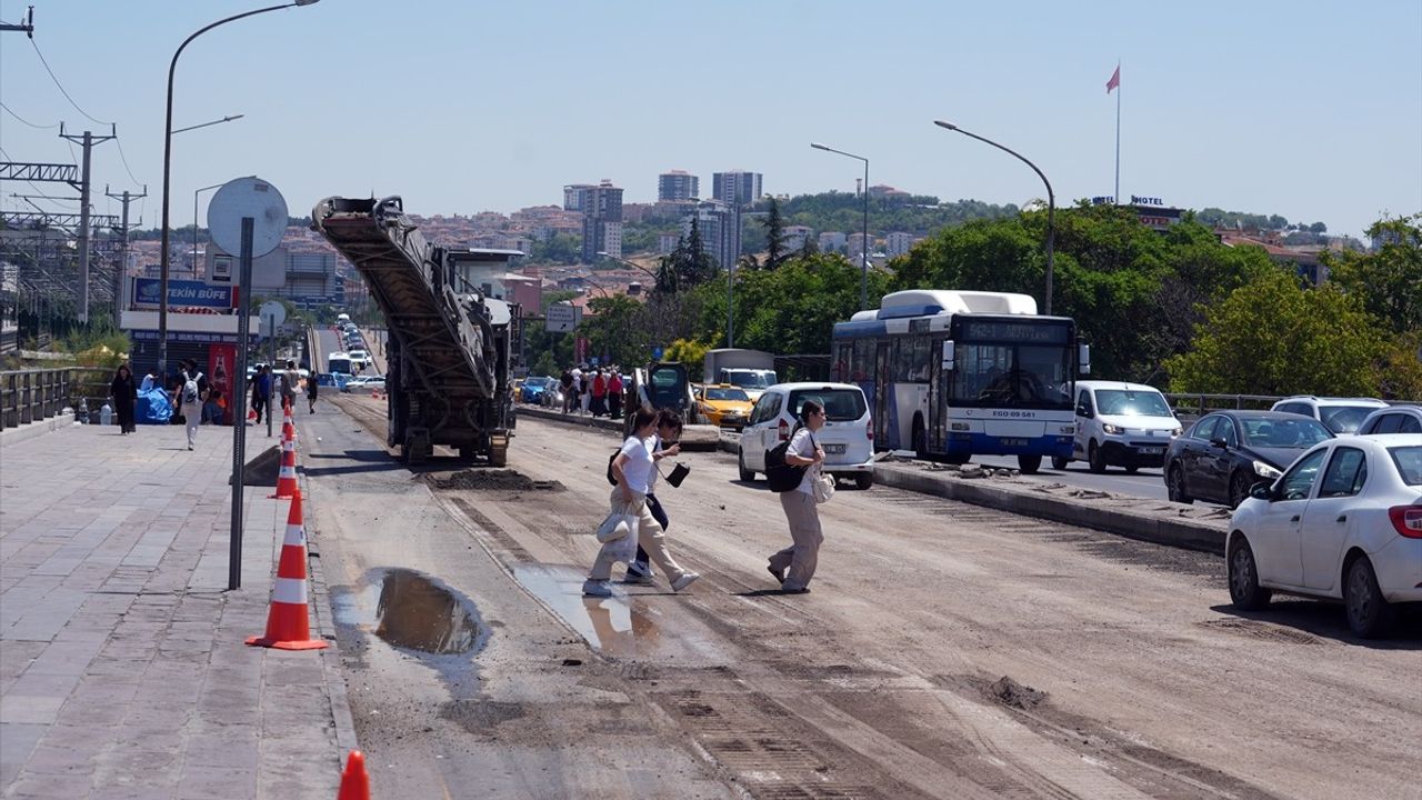 Sıhhiye Köprüsü'nde Bakım Çalışmaları Nedeniyle Trafik Yoğunluğu