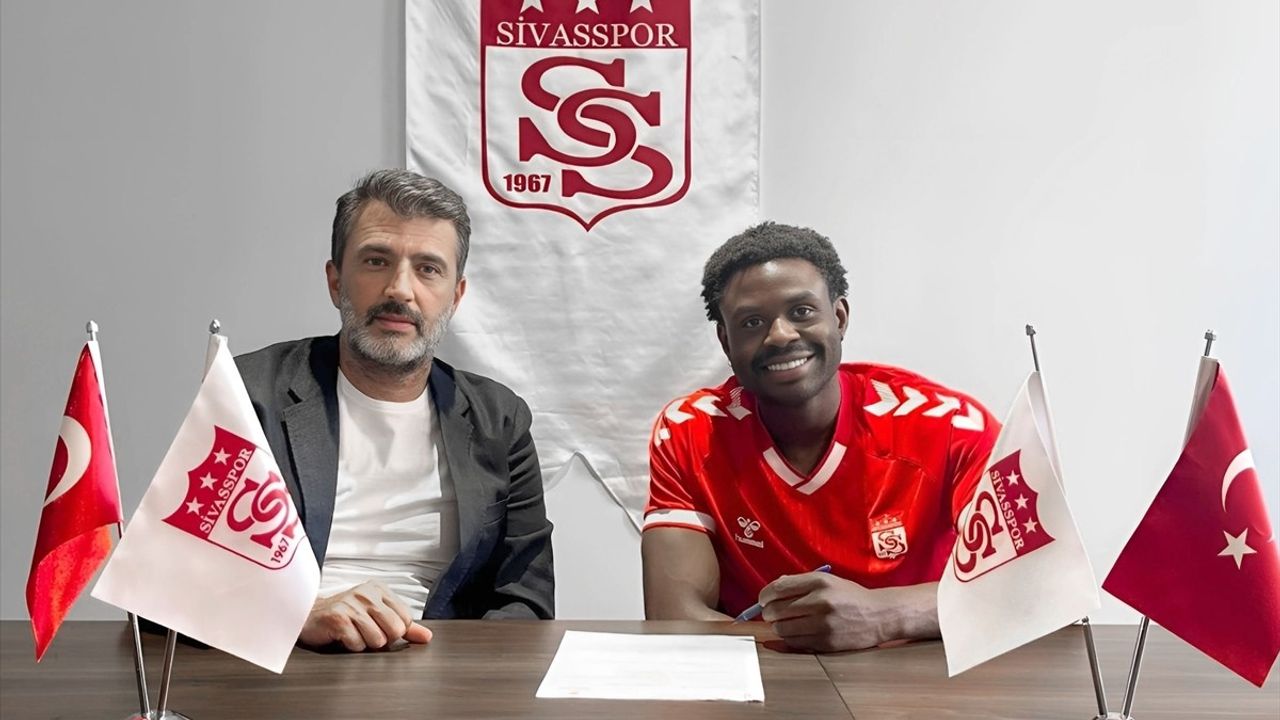 Sivasspor Benjamin Kimpioka'yı Transfer Etti