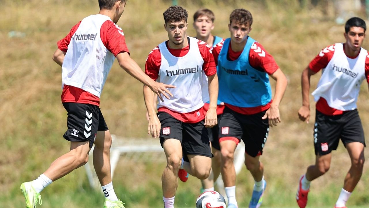 Sivasspor, Bolu'daki Kamp Çalışmalarına Devam Ediyor