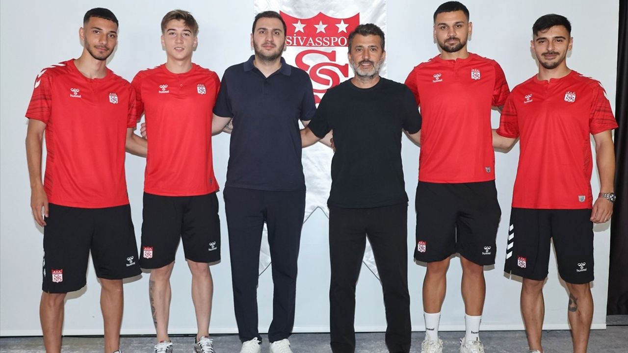 Sivasspor'dan Dört Yeni İmza