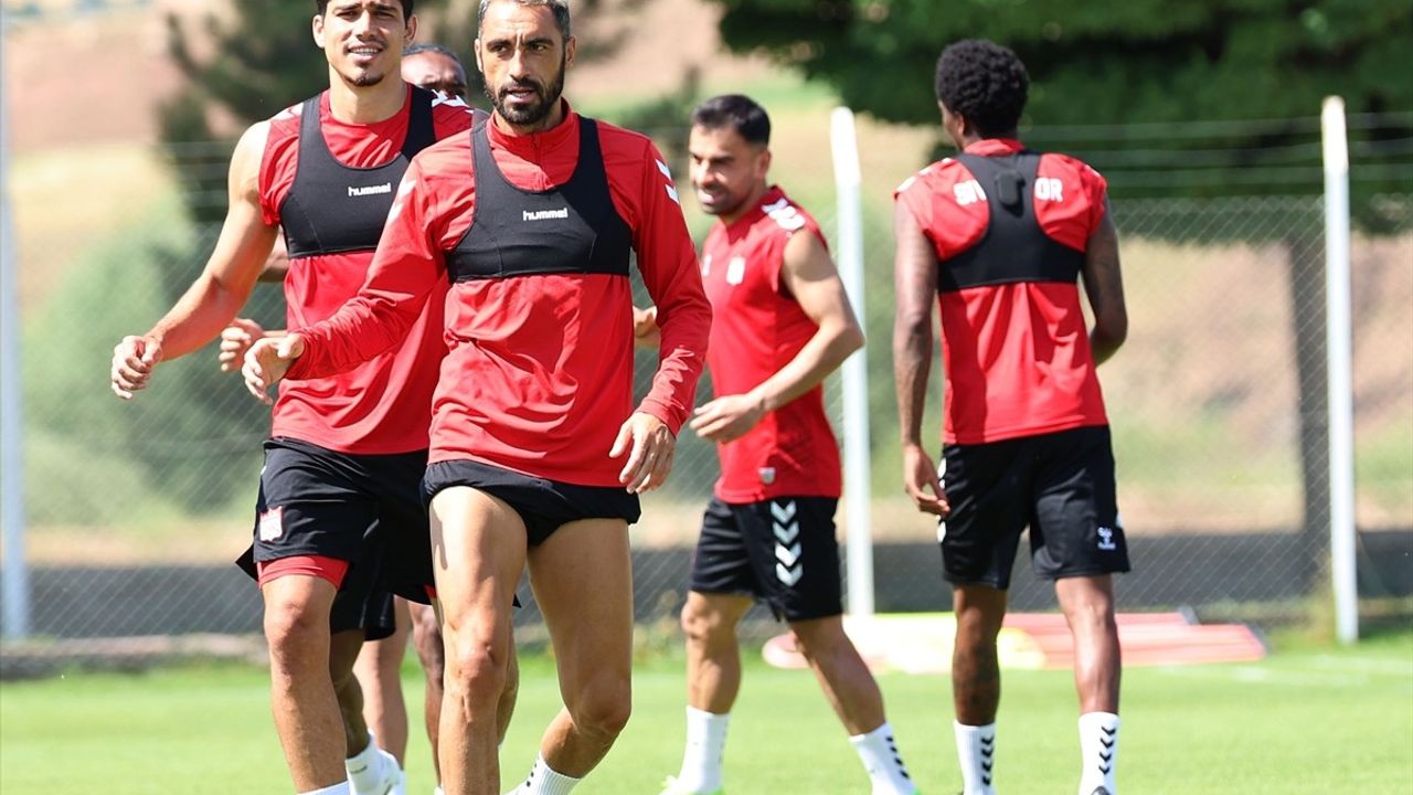 Sivasspor'dan Yeni Sezon Hazırlıkları Devam Ediyor