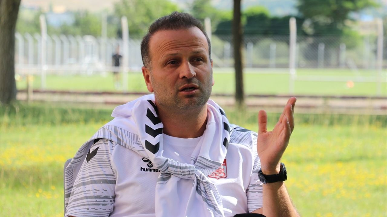 Sivasspor'un Teknik Direktörü Osman Zeki Korkmaz'dan Yeni Sezon Açıklamaları