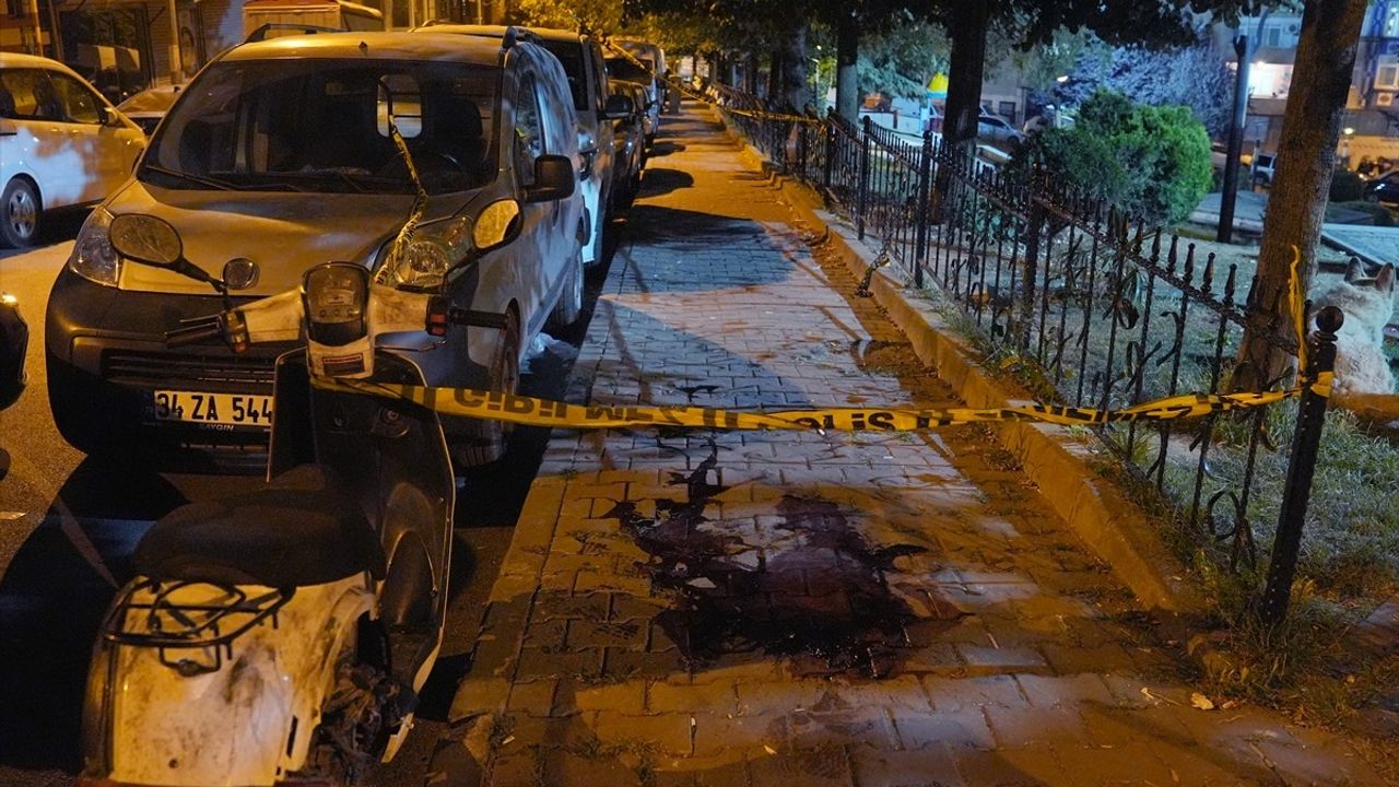 Sultangazi'de Bıçaklı Saldırı: Genç Hayatını Kaybetti