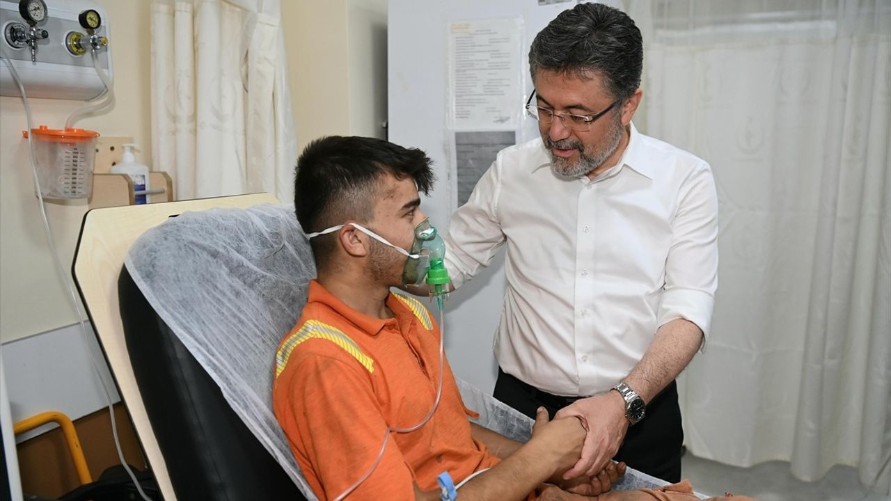 Tarım ve Orman Bakanı İbrahim Yumaklı, Yangın Bölgesinde İncelemelerde Bulundu