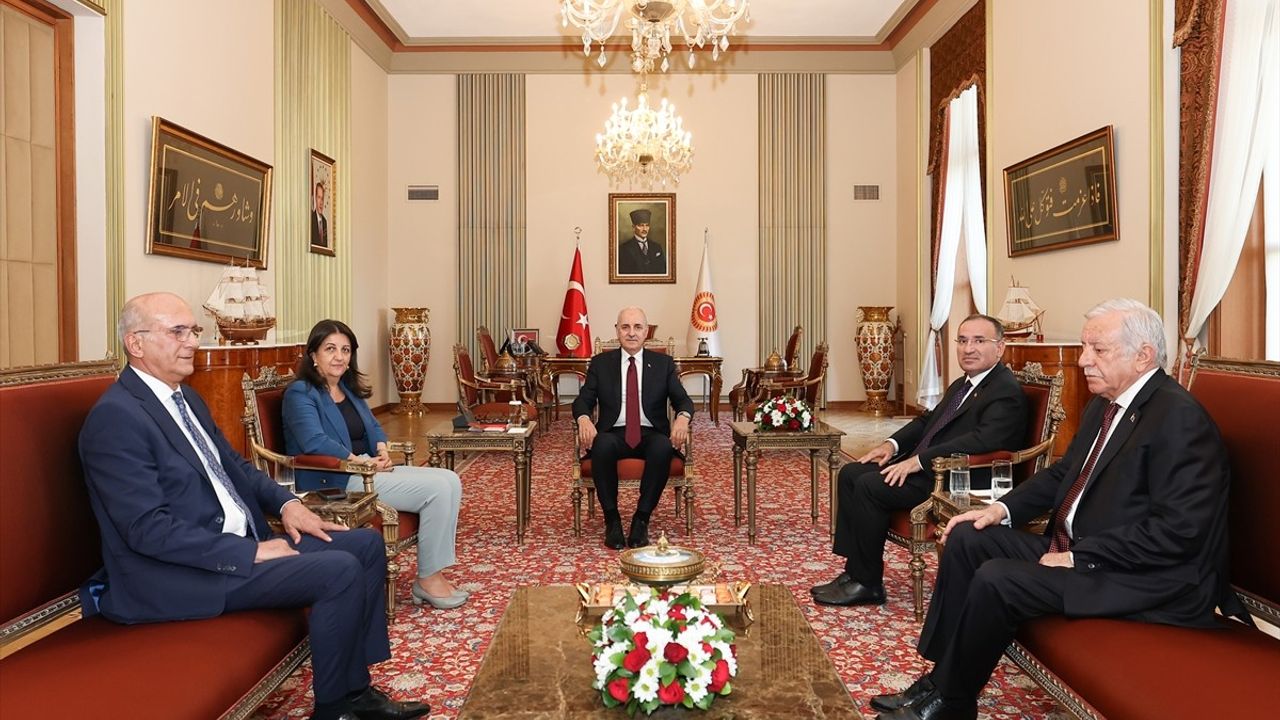 TBMM Başkanı Numan Kurtulmuş, Başkanvekillerini Ağırladı