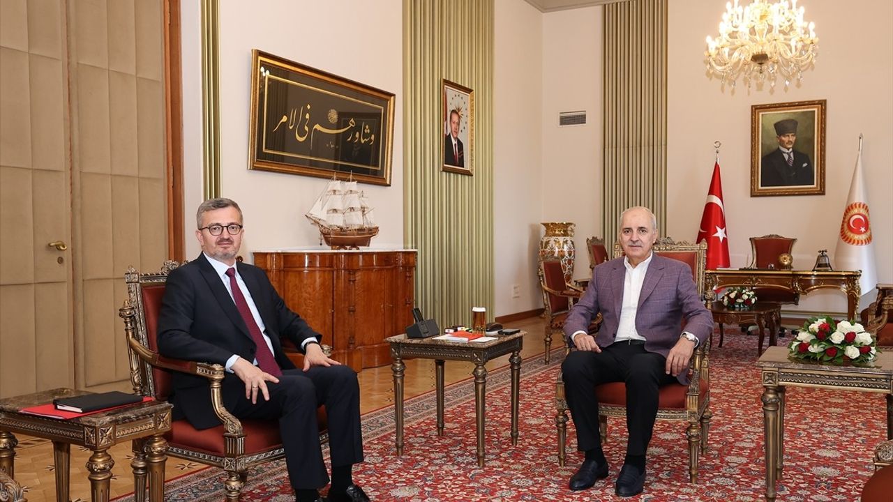 TBMM Başkanı Numan Kurtulmuş, İletişim Başkanı Burhanettin Duran'ı Ağırladı