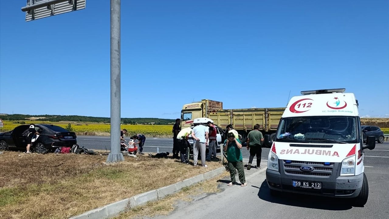 Tekirdağ'da İki Araç Çarpıştı: 9 Yaralı