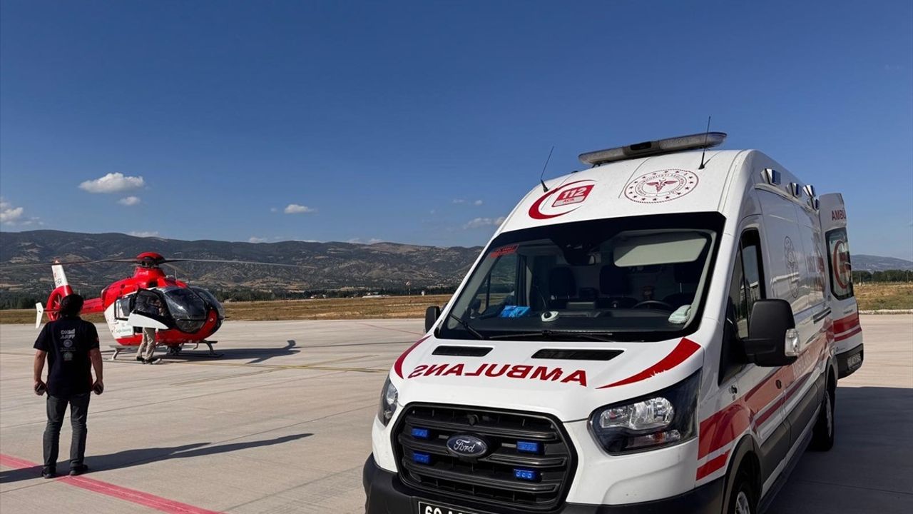Tokat'ta Kaza Geçiren 3 Yaşındaki Çocuk İçin Ambulans Helikopter Havalandı