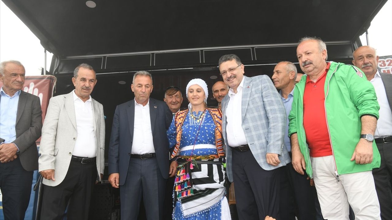 Trabzon'da 32. Çalköy Hırsafa Yayla Şenliği Coşkuyla Kutlandı