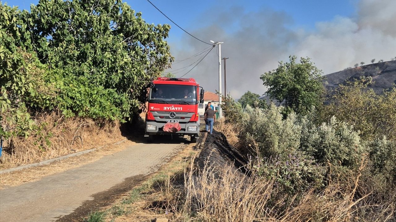Turgutlu'daki Yangın Kontrol Altına Alındı