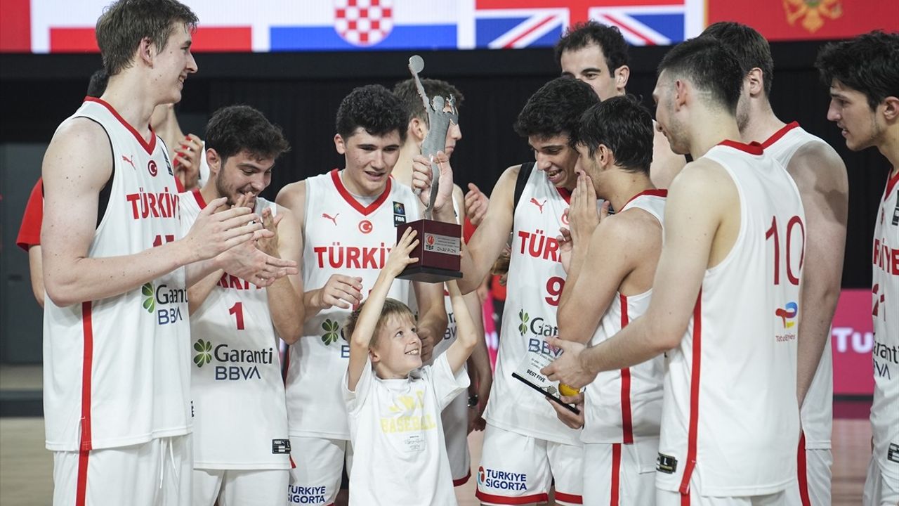 Türkiye 28. Uluslararası Turgut Atakol Basketbol Turnuvası'nda Şampiyon