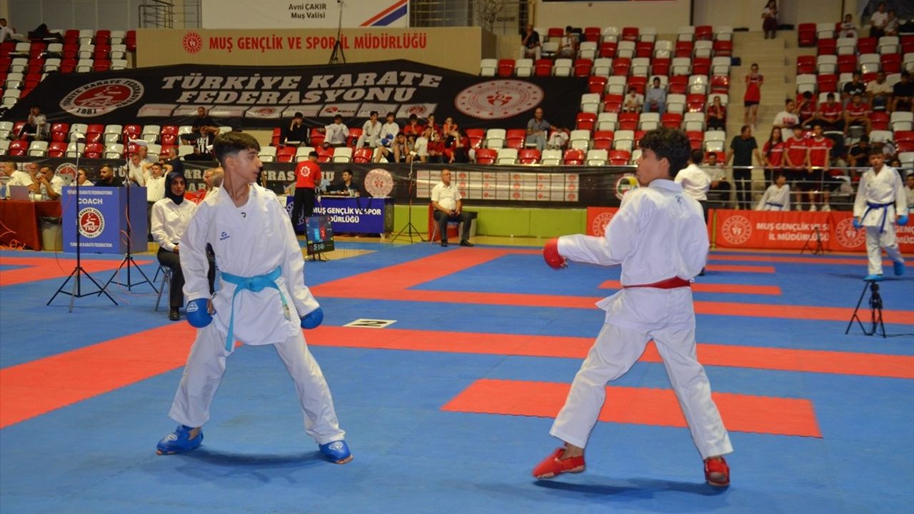 Türkiye Karate Premier Ligi Muş'ta Başladı