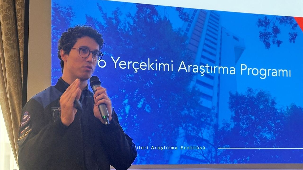 Türkiye'nin Uzay Çalışmaları: Astronot Atasever Londra'da Bilgilendirdi