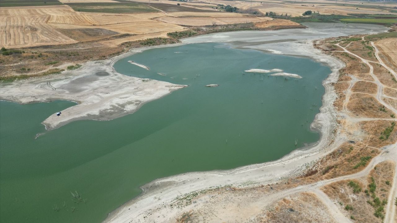 Türkmenli Göleti'nde Su Seviyesi Kritik Düzeye Düştü