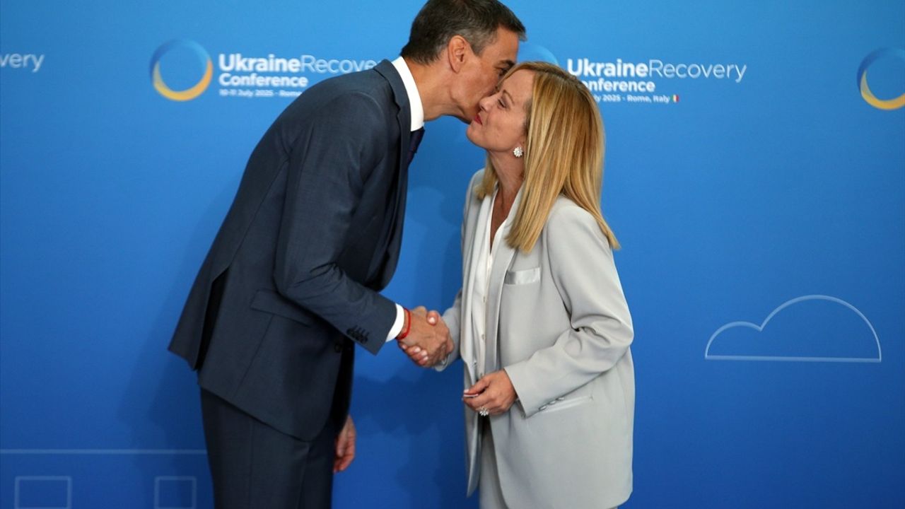 Ukrayna'nın Yeniden İnşası Konferansı Roma'da Gerçekleşti