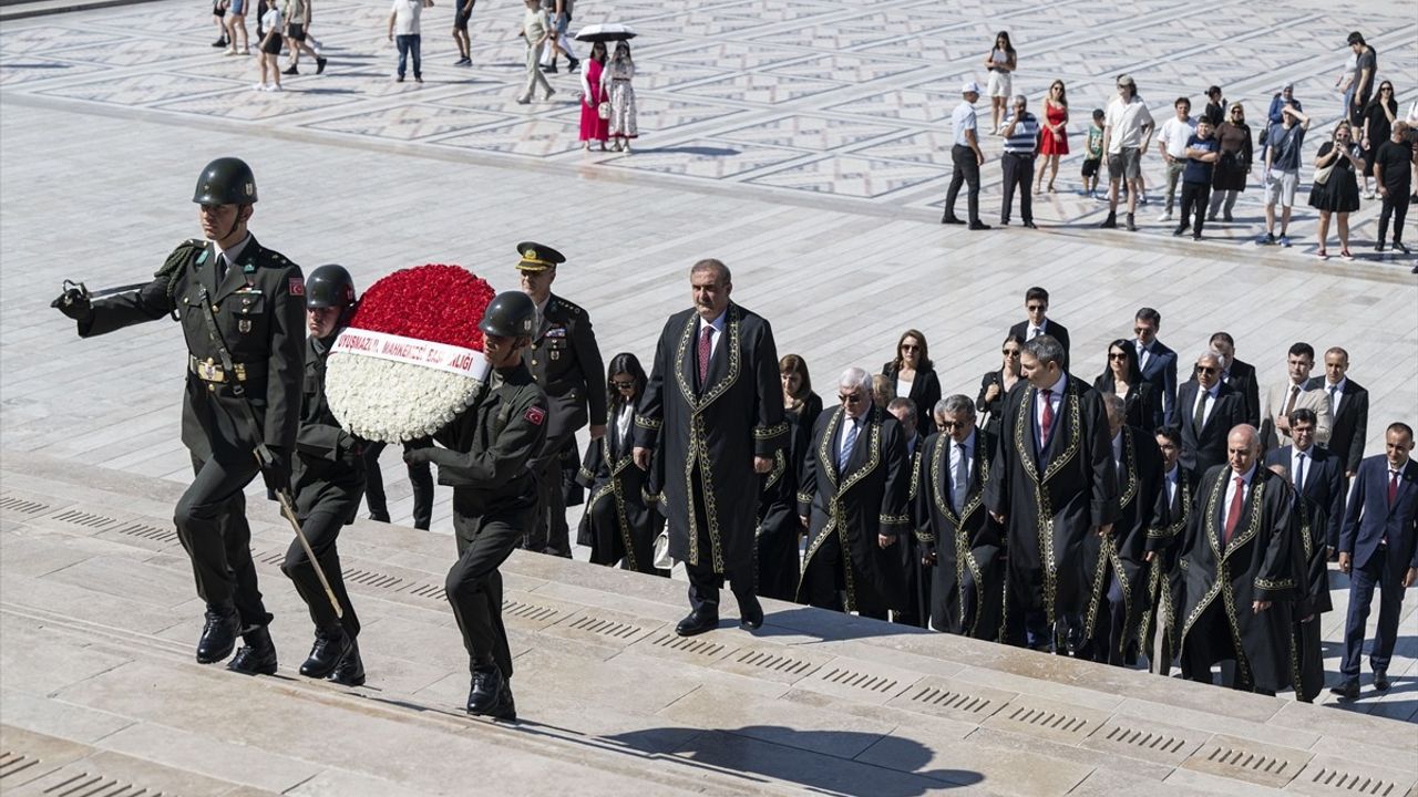 Uyuşmazlık Mahkemesi Başkanı Rıdvan Güleç Anıtkabir'i Ziyaret Etti