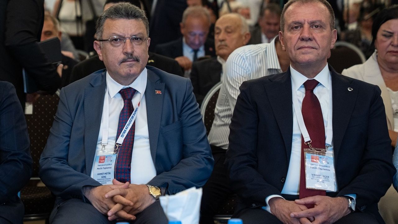 Vahap Seçer Türkiye Belediyeler Birliği Başkanvekili Oldu