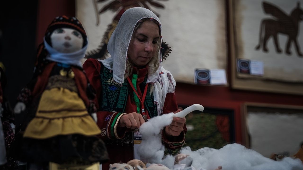Van Kültür Yolu Festivali Renkli Etkinliklere Ev Sahipliği Yaptı