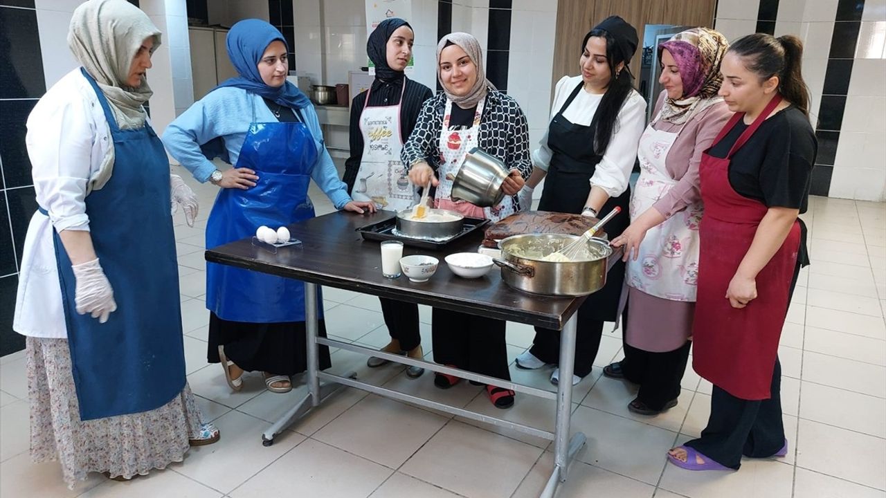 Vanlı Kadınlar Meslek Öğreniyor
