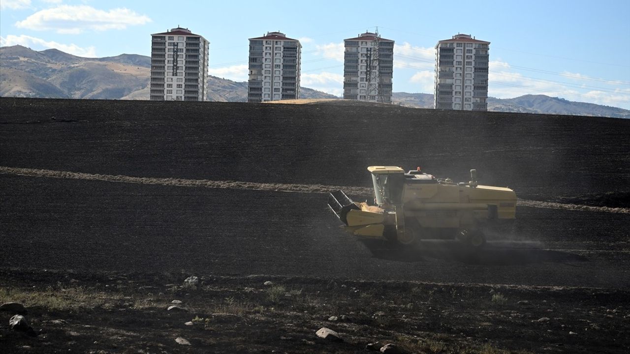 Yenimahalle'deki Yangın Kontrol Altına Alındı