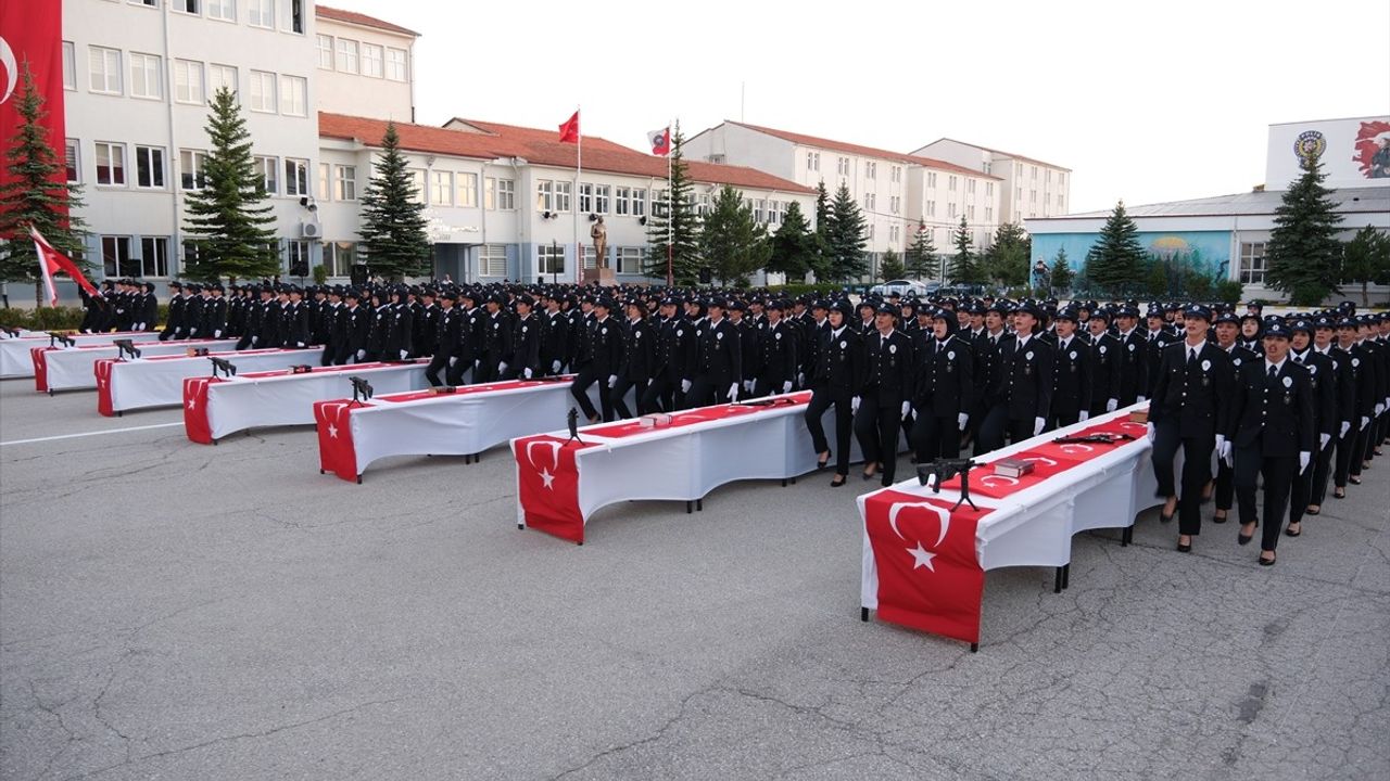 Yozgat'ta 297 Kadın Polis Adayının Mezuniyet Töreni