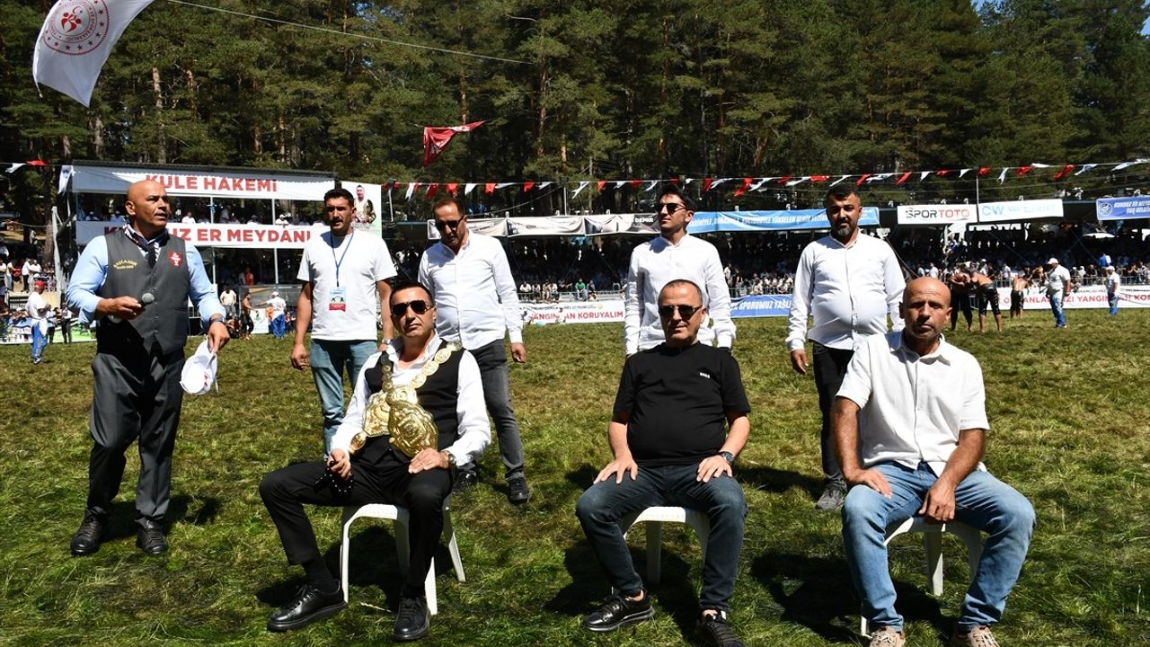 19. Kunduz Güreşleri'nde Feyzullah Öztürk Şampiyon Oldu