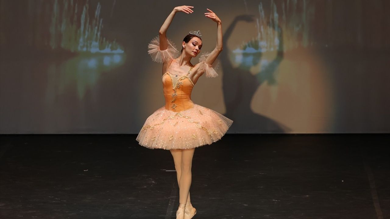 22. Uluslararası Bodrum Bale Festivali'nde 'Uyuyan Güzel' Temsili