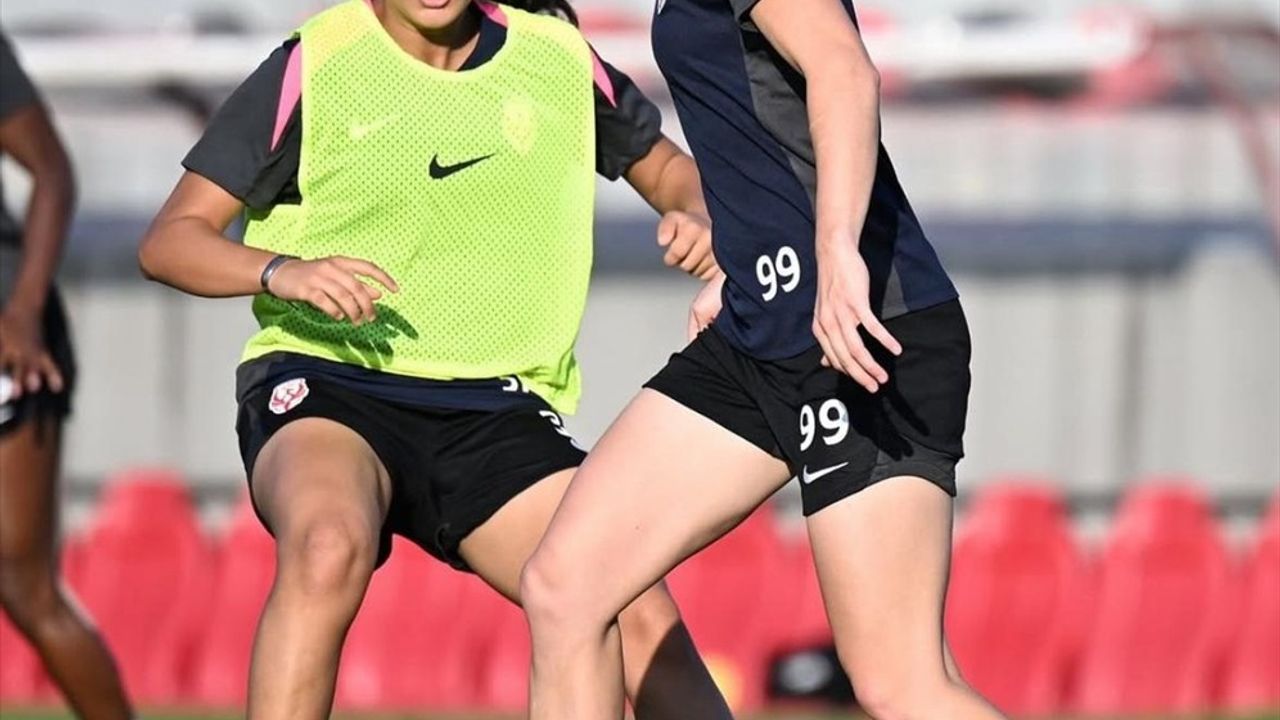 ABB FOMGET Kadın Futbol Takımı Kiryat Gat Maçının Hazırlıklarını Sürdürüyor
