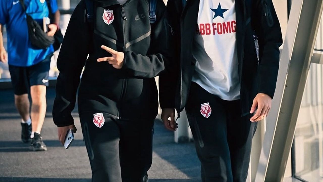 ABB FOMGET Kadın Futbol Takımı UEFA Kadınlar Şampiyonlar Ligi İçin Finlandiya'ya Uçtu